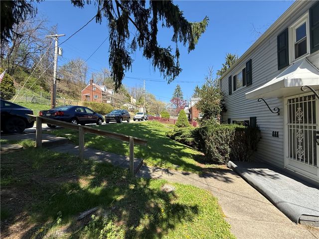 111 Robin St, N Versailles, PA 15137