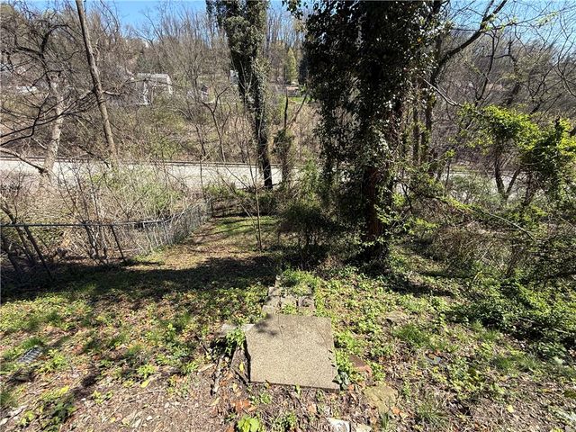 111 Robin St, N Versailles, PA 15137