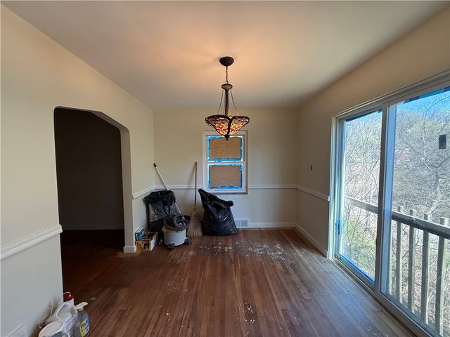 111 Robin St, N Versailles, PA 15137