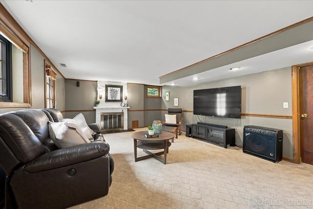226 Grant Avenue, Geneva, IL 60134