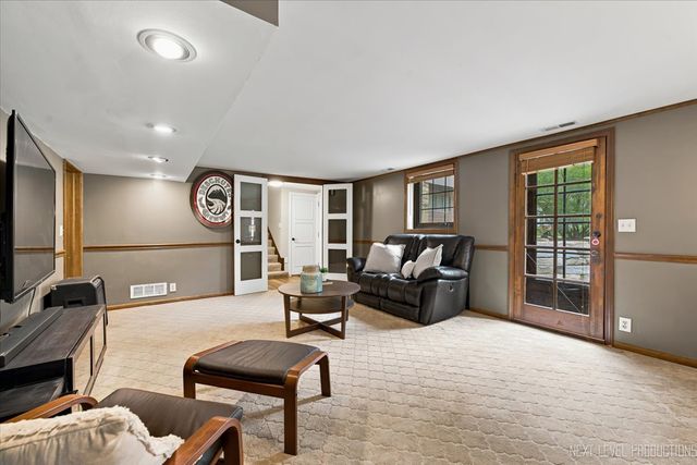 226 Grant Avenue, Geneva, IL 60134