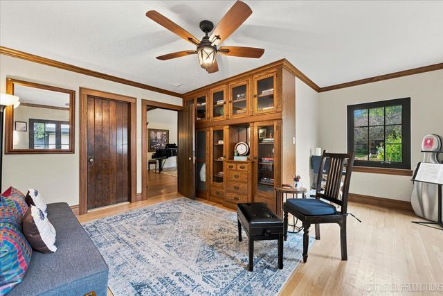 226 Grant Avenue, Geneva, IL 60134