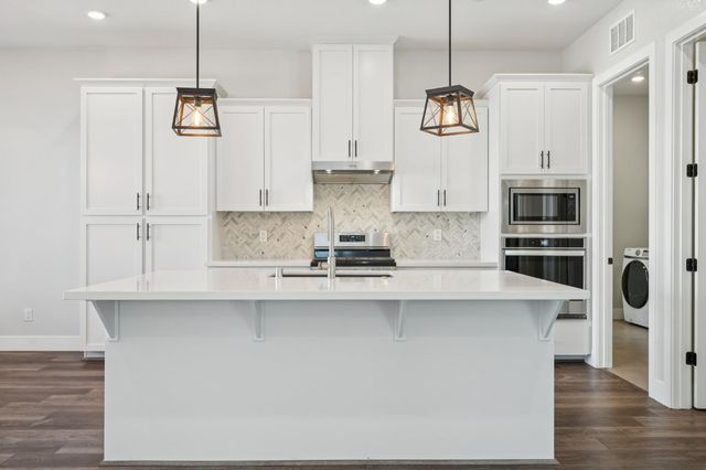 9048 Whitefish Way, Roseville, CA 95747