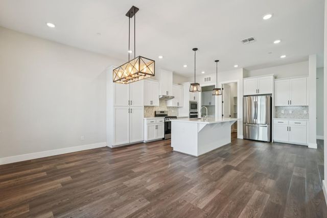 9048 Whitefish Way, Roseville, CA 95747