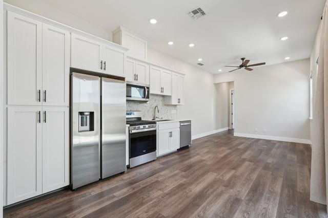 9048 Whitefish Way, Roseville, CA 95747