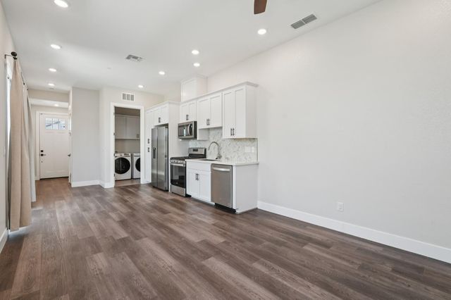 9048 Whitefish Way, Roseville, CA 95747