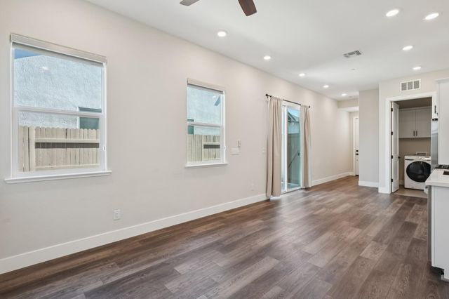 9048 Whitefish Way, Roseville, CA 95747