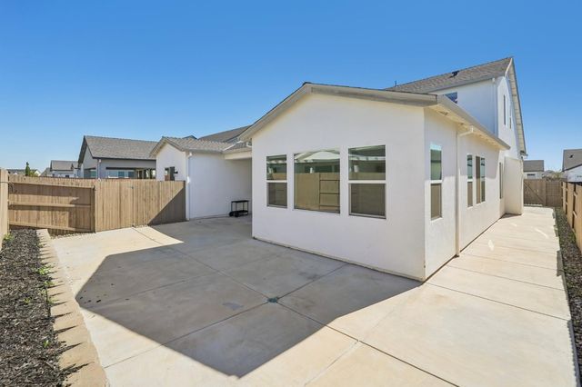 9048 Whitefish Way, Roseville, CA 95747