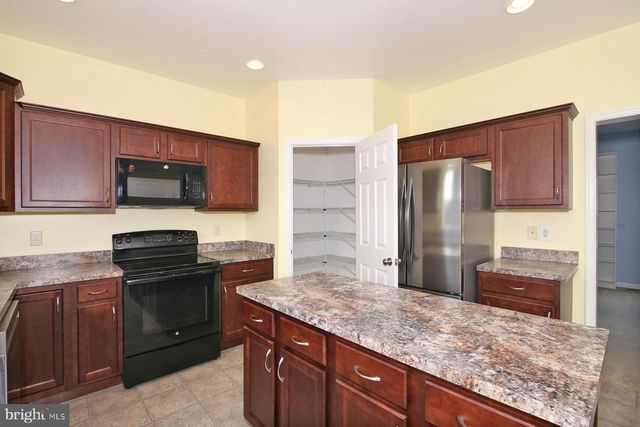 147 STATION CORNER DR, Annville, PA 17003