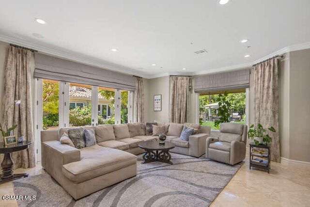 421 Whitegate Road, Newbury Park, CA 91320