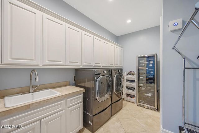 421 Whitegate Road, Newbury Park, CA 91320