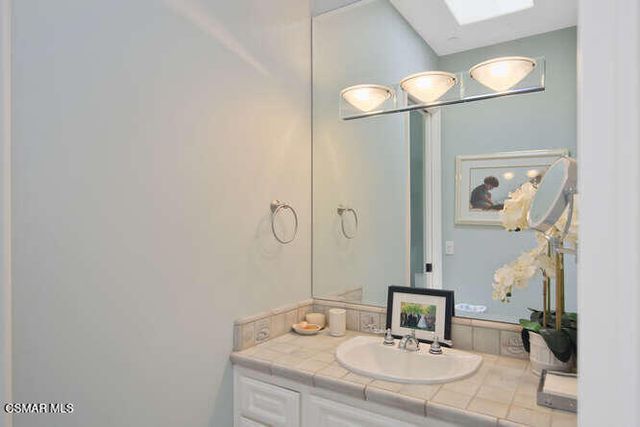 421 Whitegate Road, Newbury Park, CA 91320