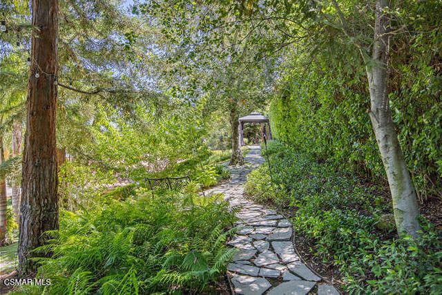 421 Whitegate Road, Newbury Park, CA 91320