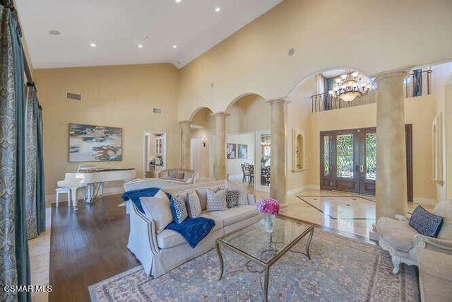 421 Whitegate Road, Newbury Park, CA 91320