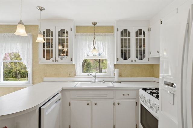 7 Joseph Ave, Westfield, MA 01085