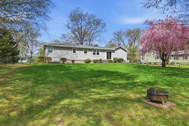 7 Joseph Ave, Westfield, MA 01085