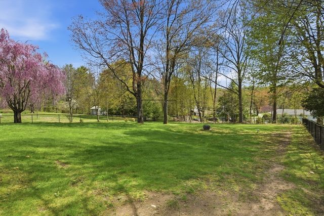 7 Joseph Ave, Westfield, MA 01085