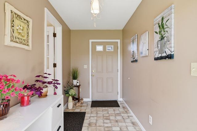 7 Joseph Ave, Westfield, MA 01085