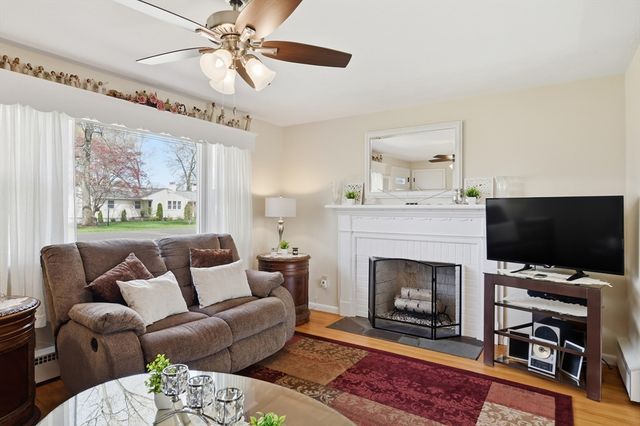 7 Joseph Ave, Westfield, MA 01085