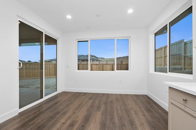 7945 Sierra Court, Friant, CA 93626