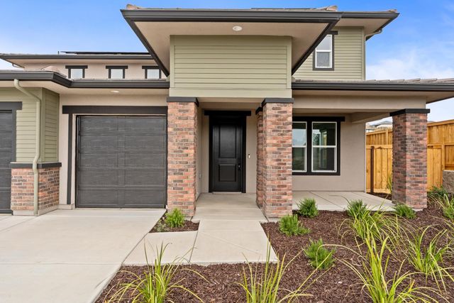 7945 Sierra Court, Friant, CA 93626