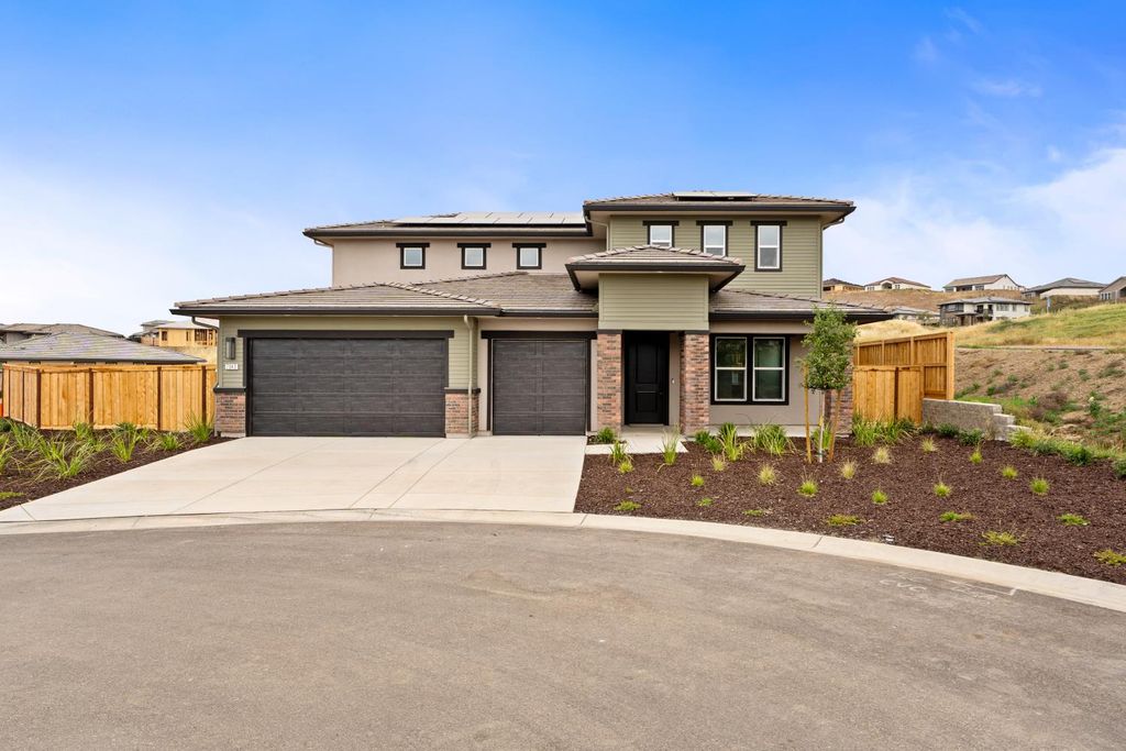 7945 Sierra Court, Friant, CA 93626