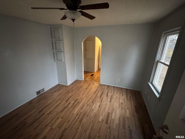 2019 S ELIZABETH Street, Peoria, IL 61605