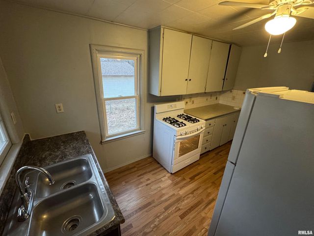 2019 S ELIZABETH Street, Peoria, IL 61605