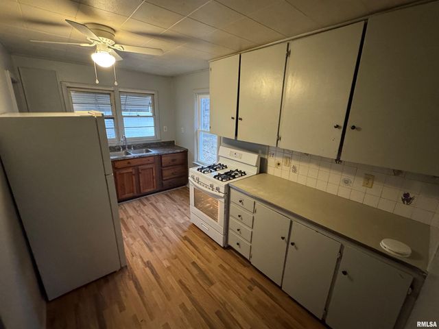 2019 S ELIZABETH Street, Peoria, IL 61605