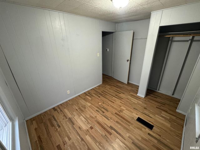 2019 S ELIZABETH Street, Peoria, IL 61605