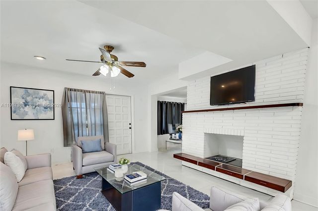 4525 SW 112th Pl, Miami, FL 33165