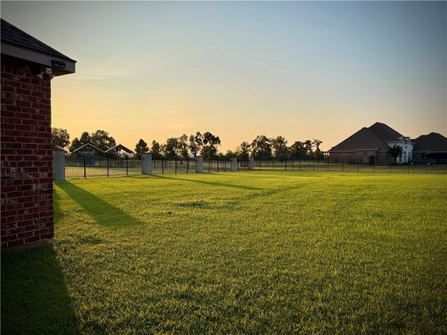 189 ST ANDREWS Drive, Alexandria, LA 71303