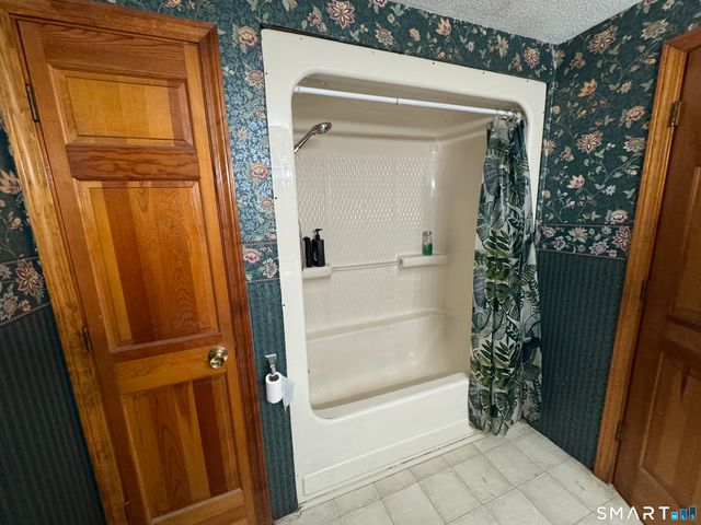 10 Texas Heights Road, Plainfield, CT 06374