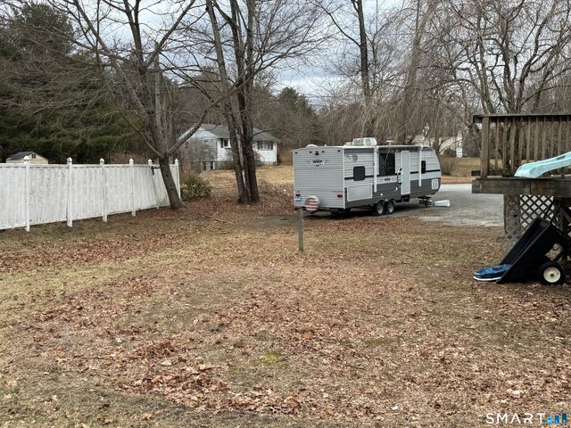 10 Texas Heights Road, Plainfield, CT 06374