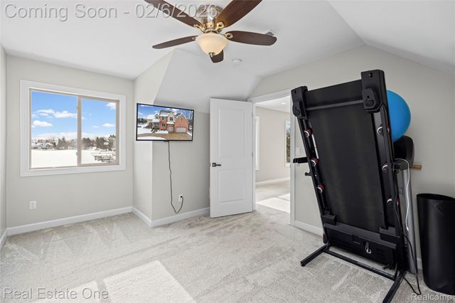 3241 Ledgewood Court E, Commerce Charter Township, MI 48382