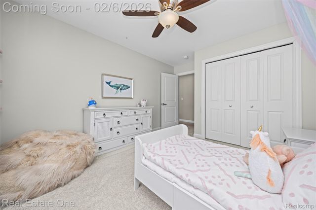 3241 Ledgewood Court E, Commerce Charter Township, MI 48382