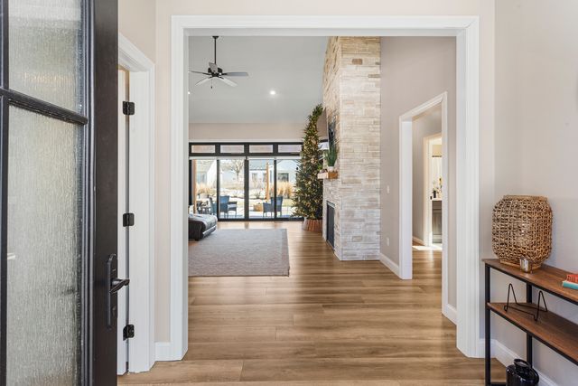 203 N Niles Avenue, Tuscola, IL 61953