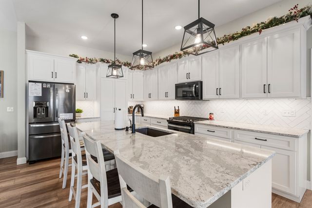 203 N Niles Avenue, Tuscola, IL 61953