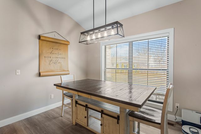 203 N Niles Avenue, Tuscola, IL 61953