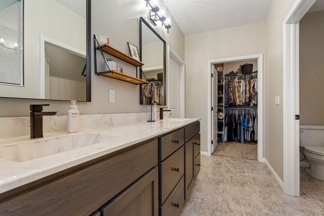 203 N Niles Avenue, Tuscola, IL 61953