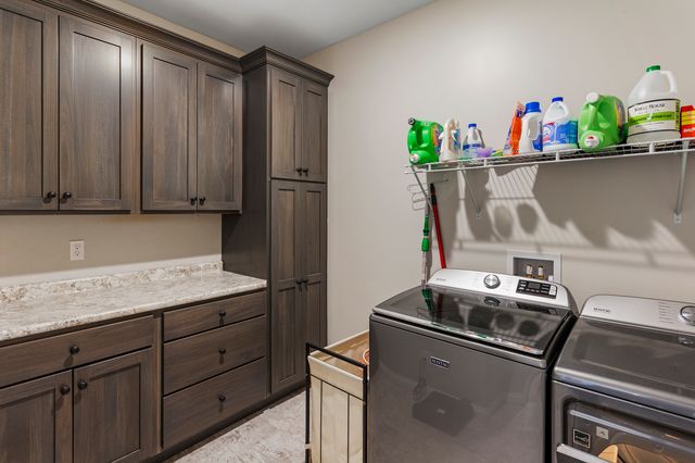 203 N Niles Avenue, Tuscola, IL 61953