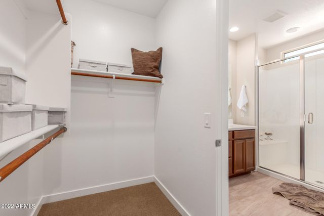 43 E CAPRICORN Way, Chandler, AZ 85249