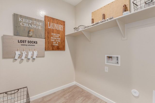 43 E CAPRICORN Way, Chandler, AZ 85249