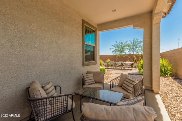 43 E CAPRICORN Way, Chandler, AZ 85249