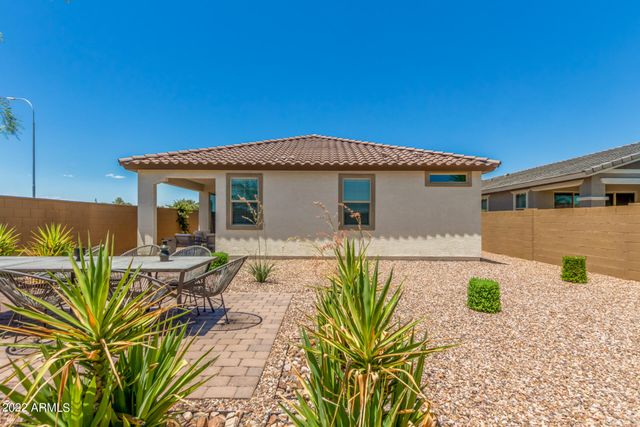 43 E CAPRICORN Way, Chandler, AZ 85249
