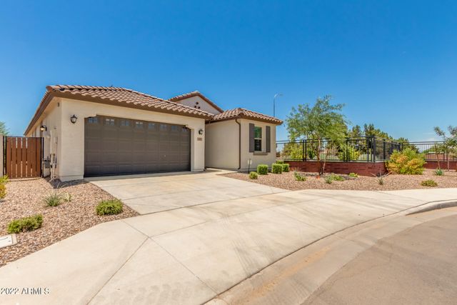43 E CAPRICORN Way, Chandler, AZ 85249