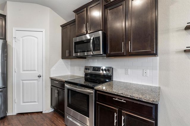 122 Beth Ann LOOP, Taylor, TX 76574