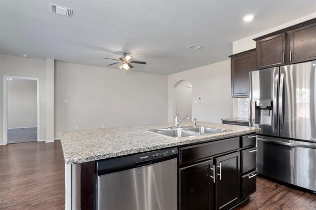 122 Beth Ann LOOP, Taylor, TX 76574