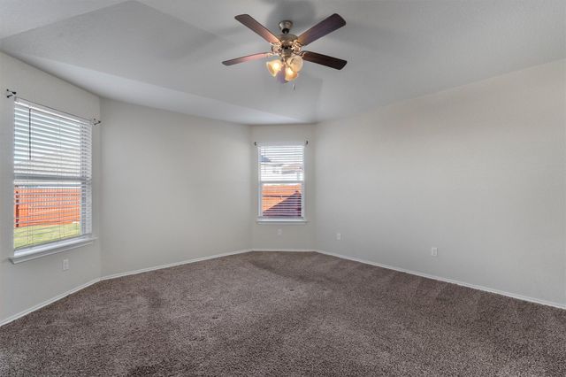 122 Beth Ann LOOP, Taylor, TX 76574