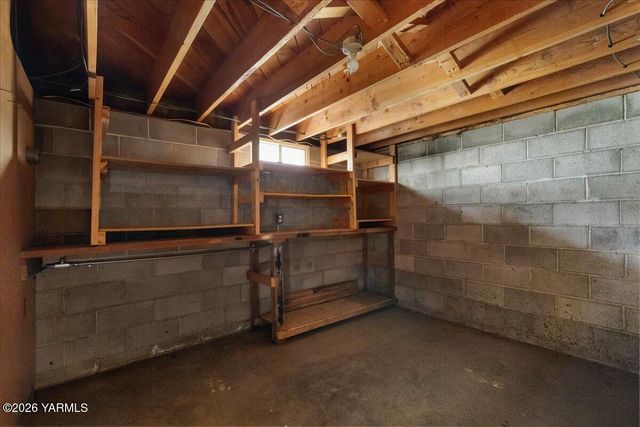 2907 S 3rd St, Union Gap, WA 98903